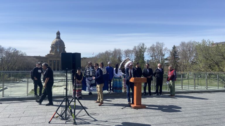 Mikisew Cree First Nation Sues Alberta and Ottawa Over Oilsands Health Impacts