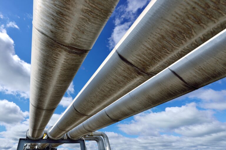 Canada and Alberta Strike Carbon Deal to Fast-Track 1-Million-Barrel-Per-Day Pipeline