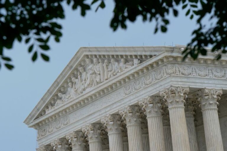 Supreme Court Lets $800-a-Day Fine Stand Against Reporter Who Refuses to Name Source
