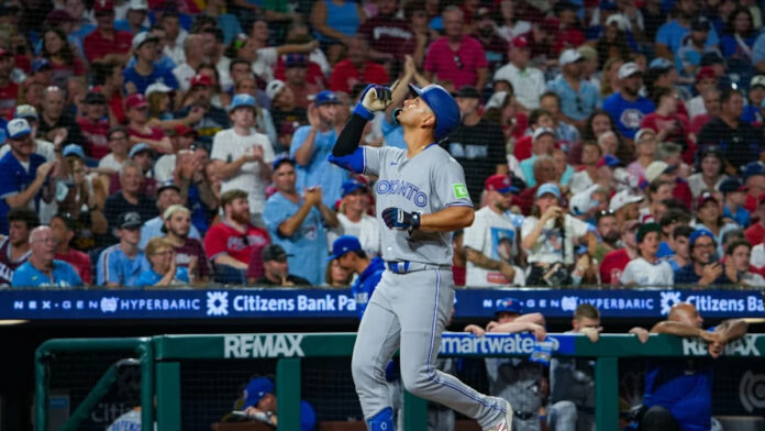 Andrés Giménez Launches Solo Home Run to Give Blue Jays Early Lead