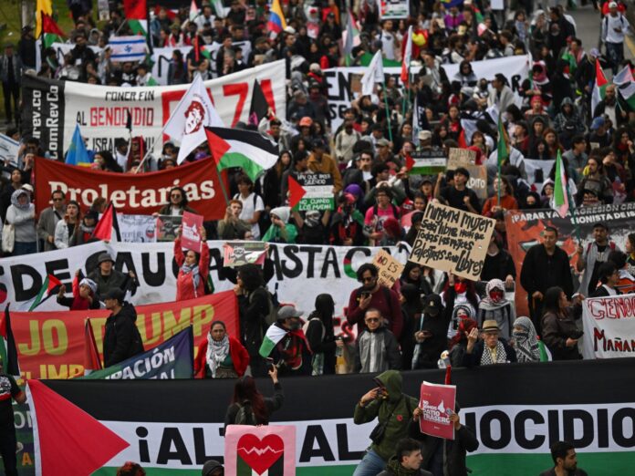 Colombians Rally Against Government's Decision to Restore Ties with Israel