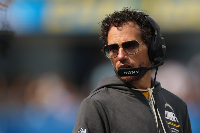 Mike McDaniel's Job as Chargers Offensive Coordinator Hangs by a Thread After 0-6 Start